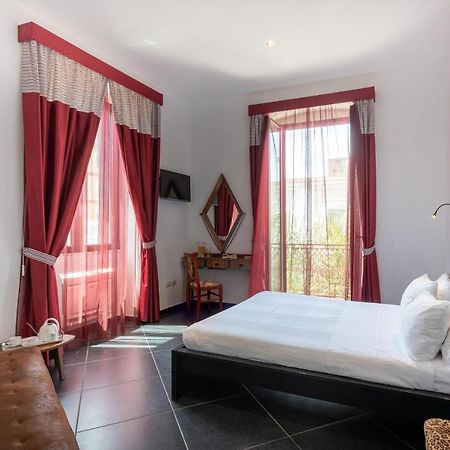 Maria Vittoria Charming Rooms And Apartments Brindisi Zewnętrze zdjęcie