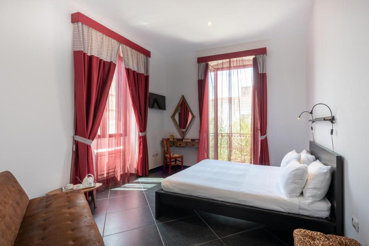 Maria Vittoria Charming Rooms And Apartments Brindisi Zewnętrze zdjęcie