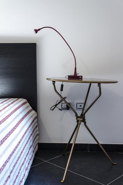 Maria Vittoria Charming Rooms And Apartments Brindisi Pokój zdjęcie