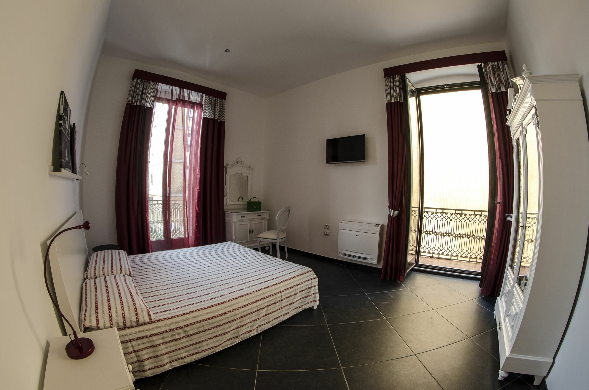 Maria Vittoria Charming Rooms And Apartments Brindisi Zewnętrze zdjęcie